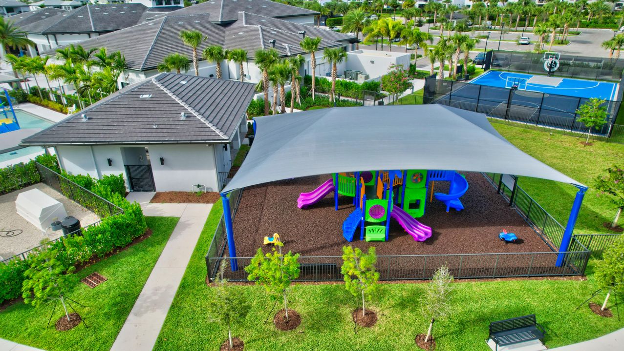 На продажу: $2,450,000 (4 спален, 4 ванн, 4103 Квадратных фут)