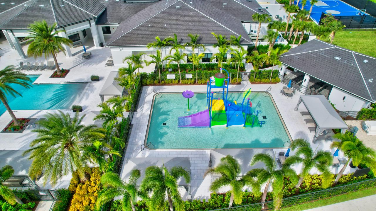 На продажу: $2,450,000 (4 спален, 4 ванн, 4103 Квадратных фут)