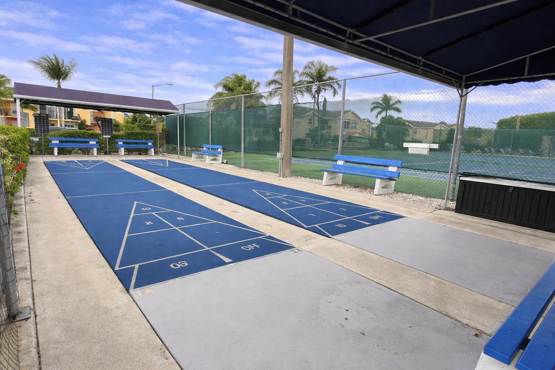 For Rent: $2,000 (3 beds, 2 baths, 1024 Square Feet)