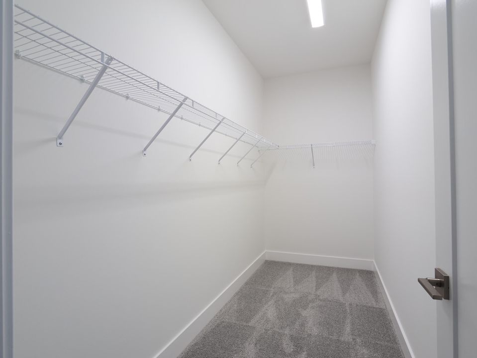 В аренду: $7,000 (5 спален, 6 ванн, 4214 Квадратных фут)