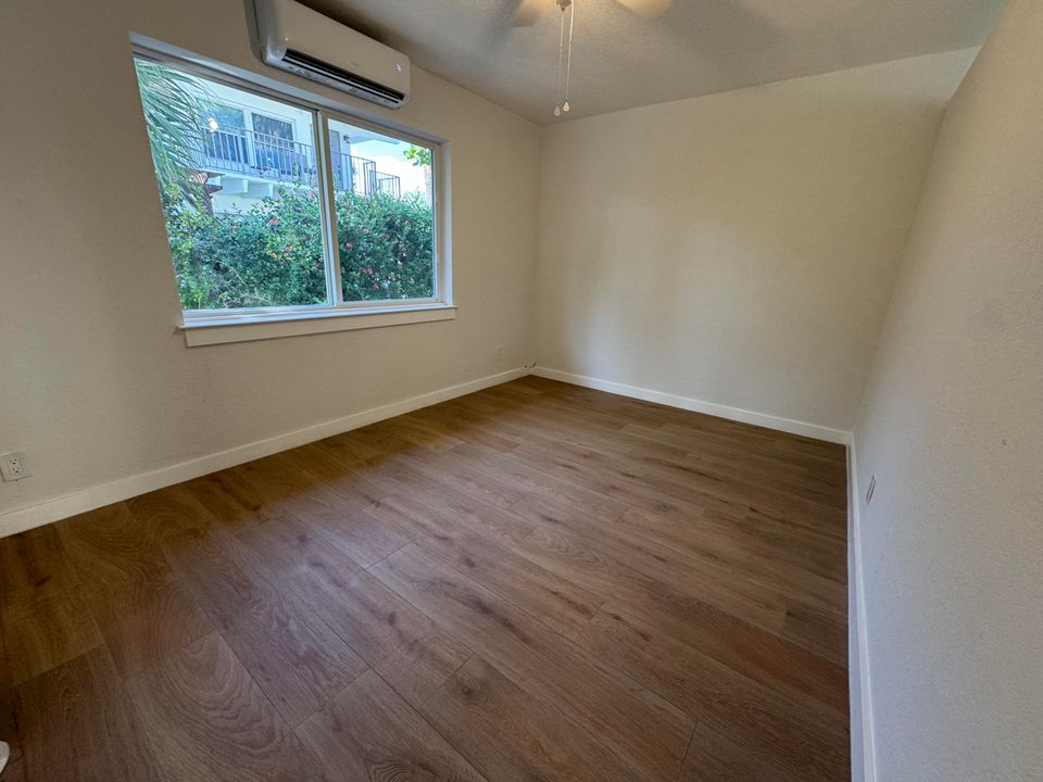 В аренду: $1,800 (1 спален, 1 ванн, 600 Квадратных фут)