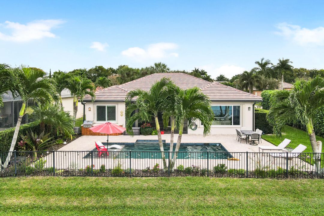 En Venta: $799,000 (3 camas, 2 baños, 2341 Pies cuadrados)