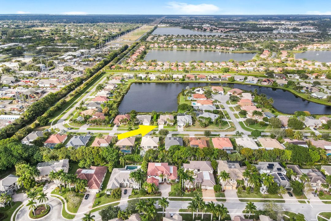 En Venta: $799,000 (3 camas, 2 baños, 2341 Pies cuadrados)