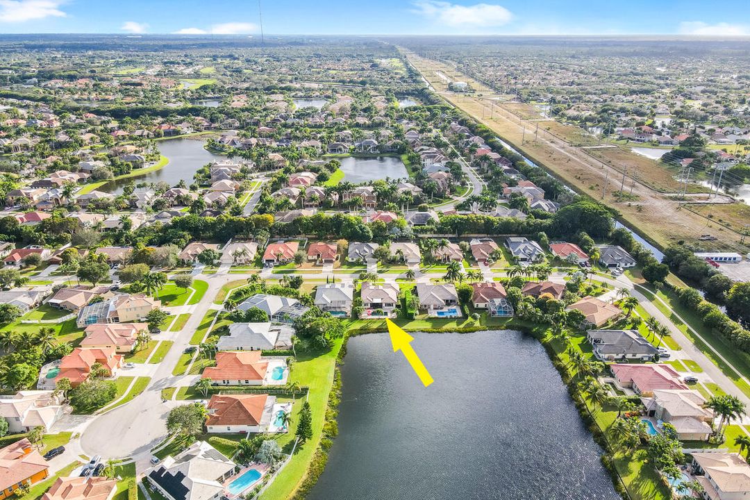 En Venta: $799,000 (3 camas, 2 baños, 2341 Pies cuadrados)