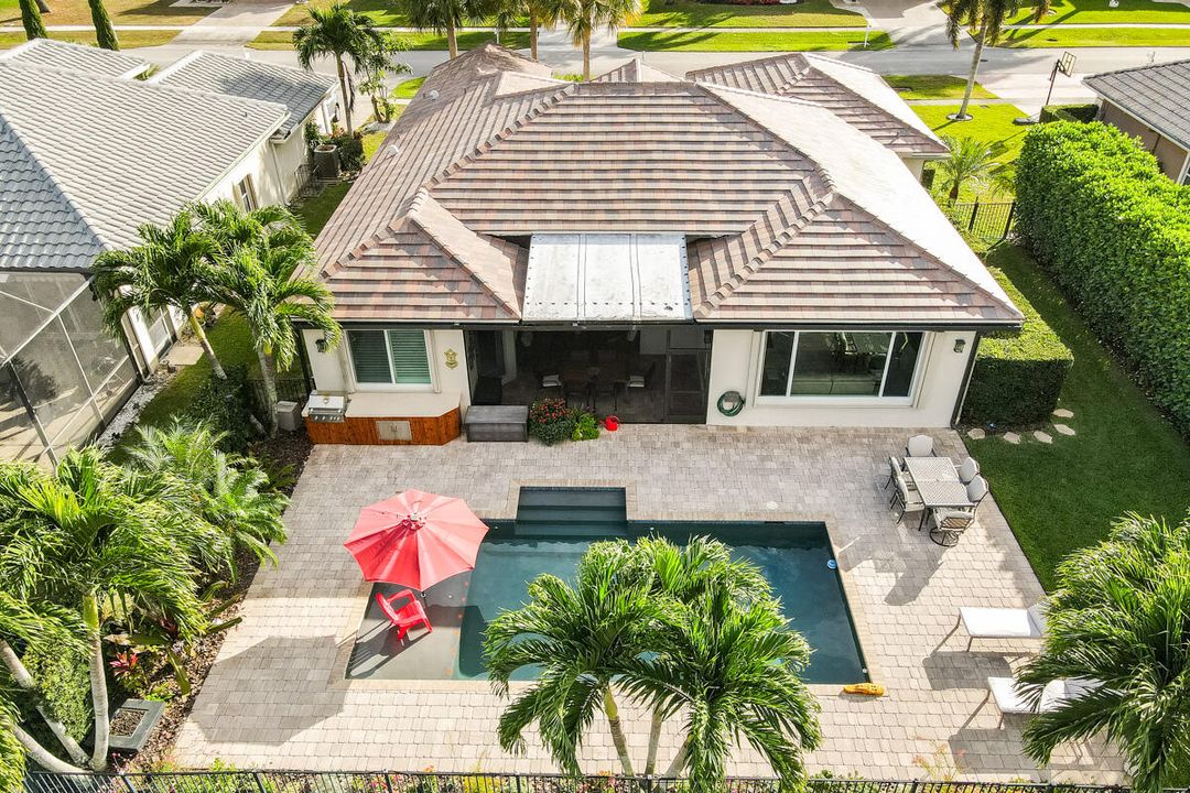 En Venta: $799,000 (3 camas, 2 baños, 2341 Pies cuadrados)