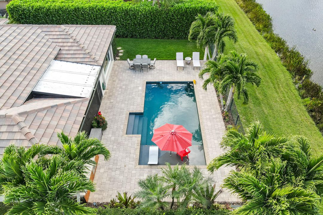 En Venta: $799,000 (3 camas, 2 baños, 2341 Pies cuadrados)