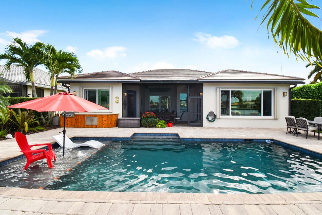 En Venta: $799,000 (3 camas, 2 baños, 2341 Pies cuadrados)