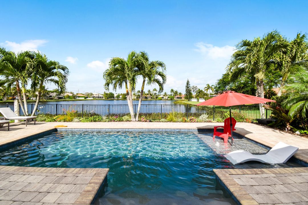 En Venta: $799,000 (3 camas, 2 baños, 2341 Pies cuadrados)