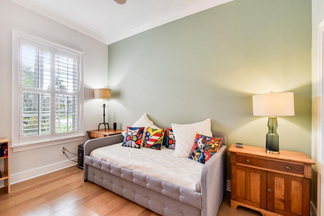 En Venta: $799,000 (3 camas, 2 baños, 2341 Pies cuadrados)