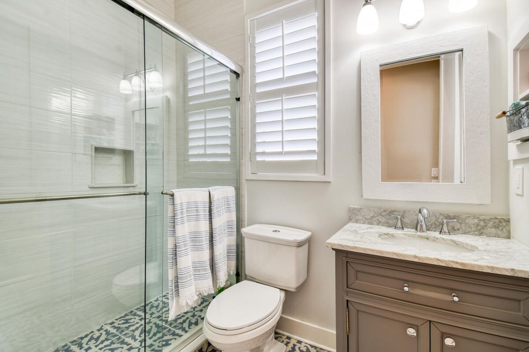 En Venta: $799,000 (3 camas, 2 baños, 2341 Pies cuadrados)