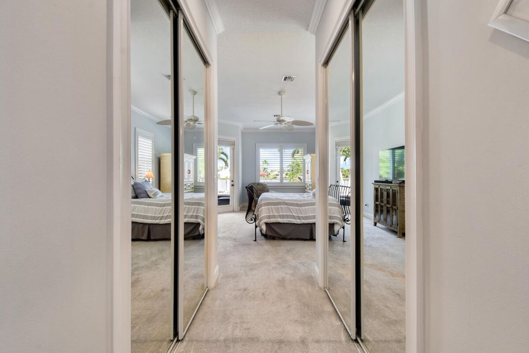 En Venta: $799,000 (3 camas, 2 baños, 2341 Pies cuadrados)