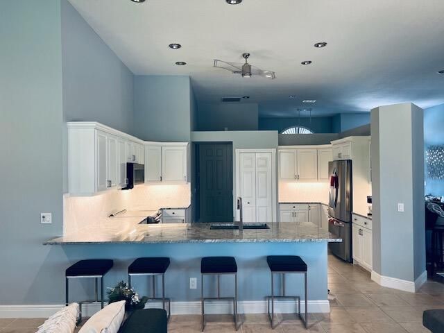 В аренду: $6,000 (4 спален, 4 ванн, 2990 Квадратных фут)