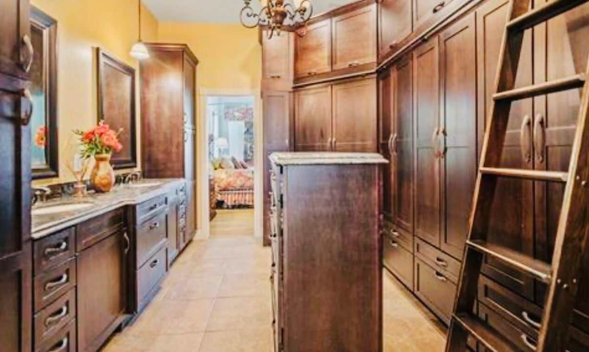 В аренду: $6,000 (4 спален, 4 ванн, 2990 Квадратных фут)