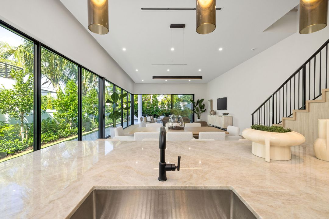 На продажу: $3,195,000 (3 спален, 3 ванн, 3175 Квадратных фут)