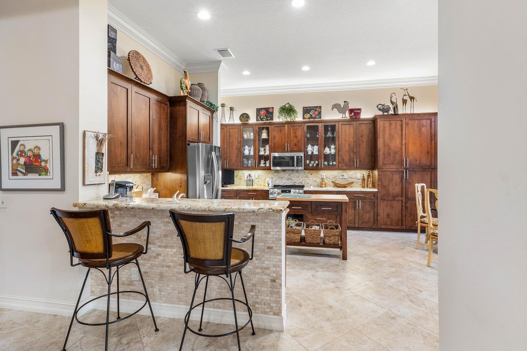 For Sale: $975,000 (4 beds, 3 baths, 2615 Square Feet)