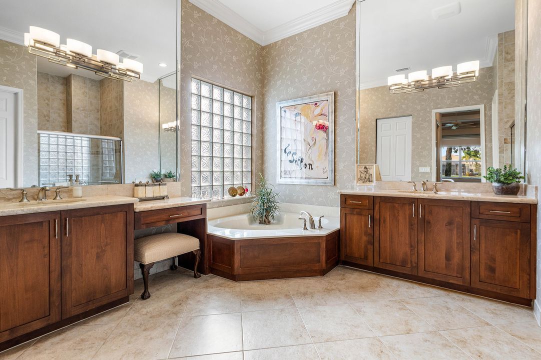 For Sale: $975,000 (4 beds, 3 baths, 2615 Square Feet)