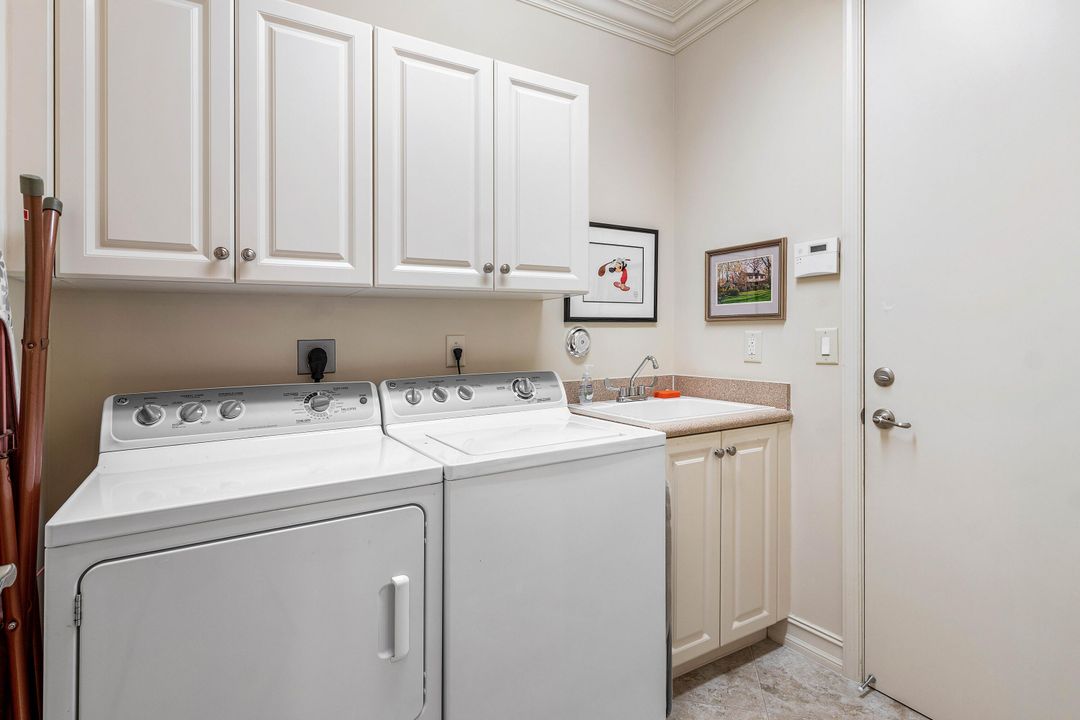 For Sale: $975,000 (4 beds, 3 baths, 2615 Square Feet)