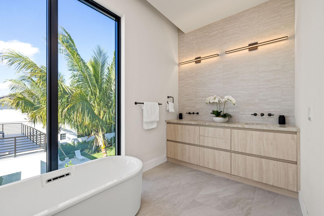 На продажу: $3,195,000 (3 спален, 3 ванн, 3175 Квадратных фут)