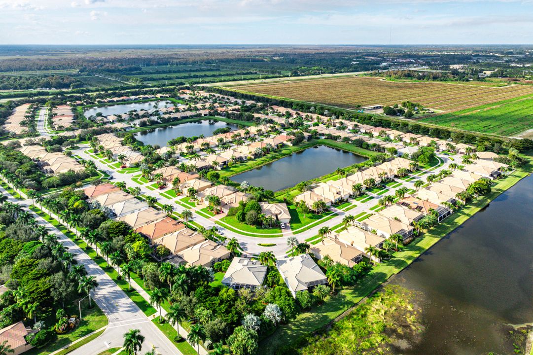 For Sale: $975,000 (4 beds, 3 baths, 2615 Square Feet)