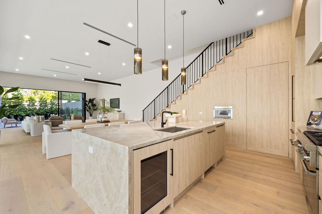 En Venta: $3,195,000 (3 camas, 3 baños, 3175 Pies cuadrados)