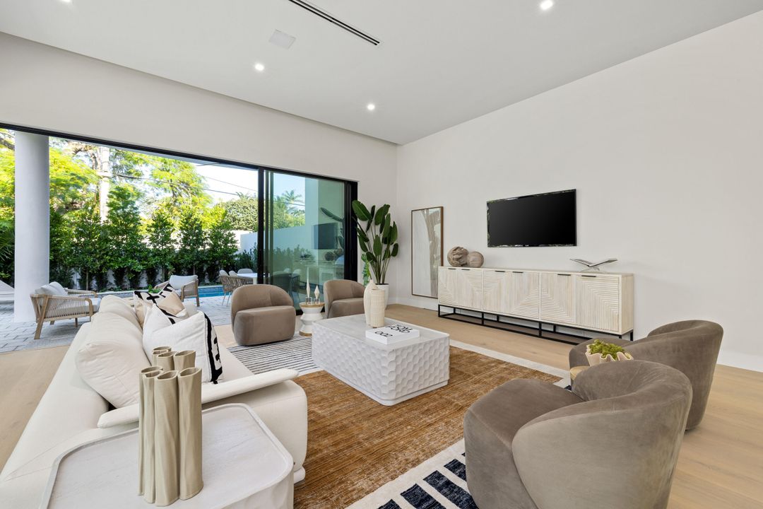 En Venta: $3,195,000 (3 camas, 3 baños, 3175 Pies cuadrados)