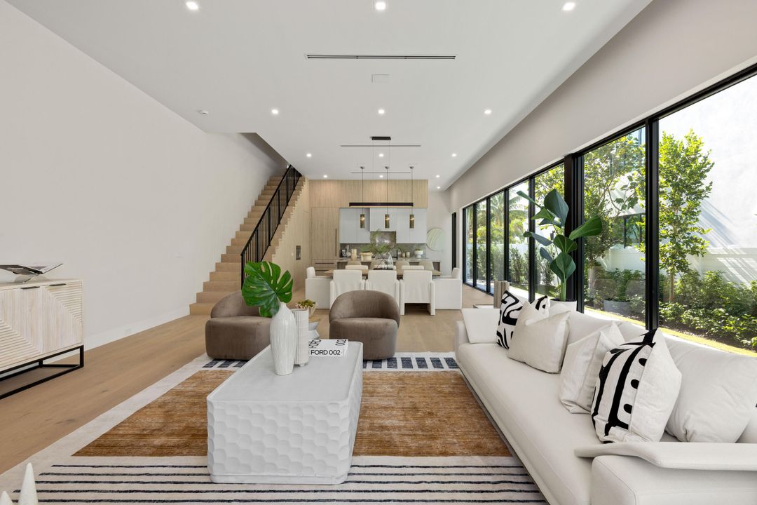 En Venta: $3,195,000 (3 camas, 3 baños, 3175 Pies cuadrados)