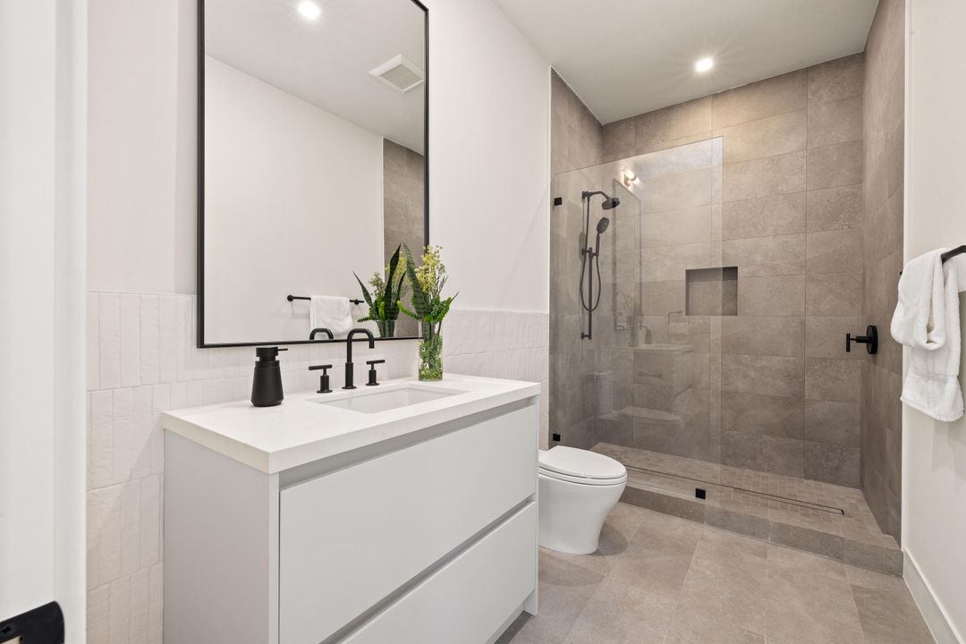 En Venta: $3,195,000 (3 camas, 3 baños, 3175 Pies cuadrados)