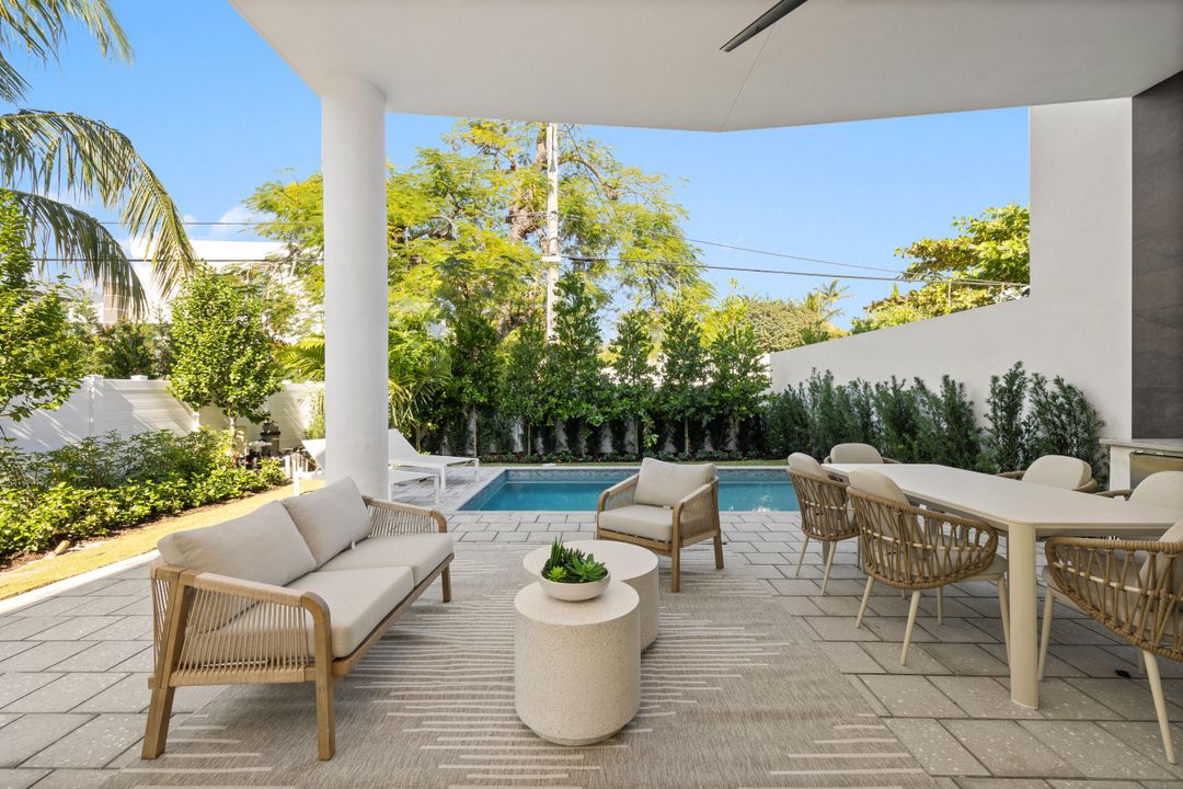 En Venta: $3,195,000 (3 camas, 3 baños, 3175 Pies cuadrados)