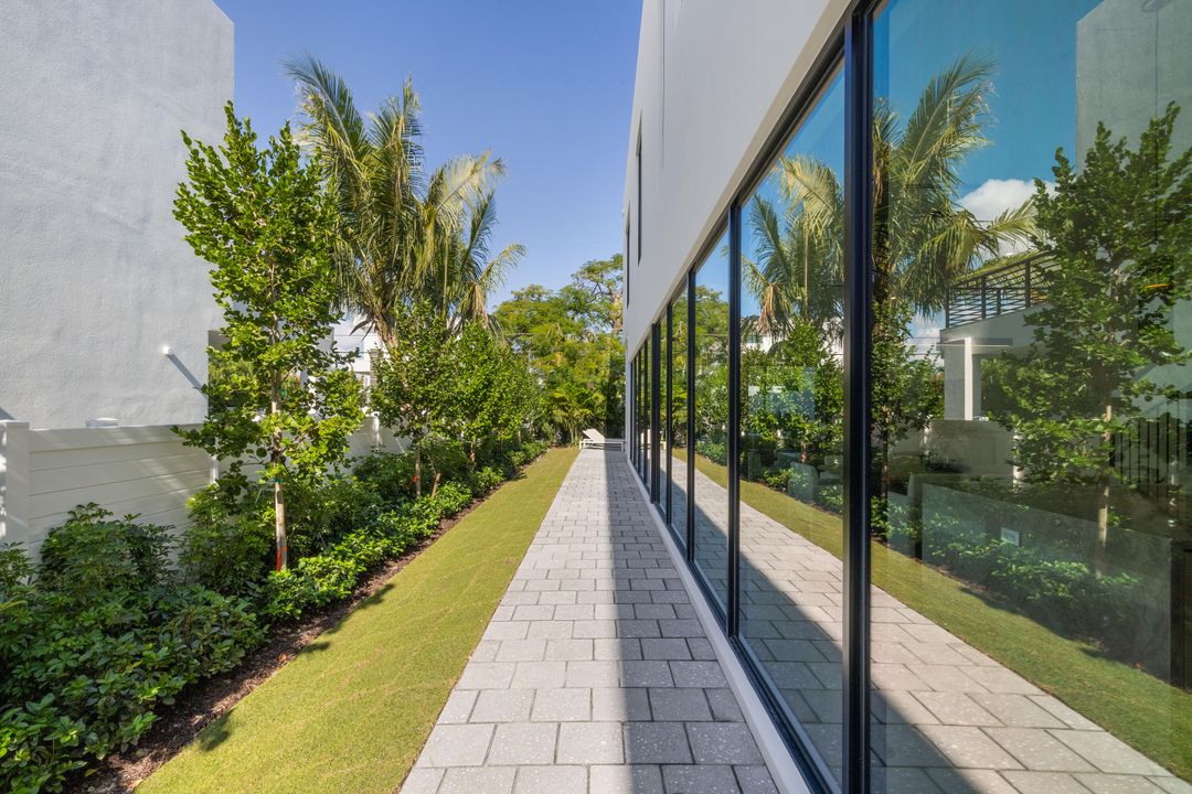 En Venta: $3,195,000 (3 camas, 3 baños, 3175 Pies cuadrados)