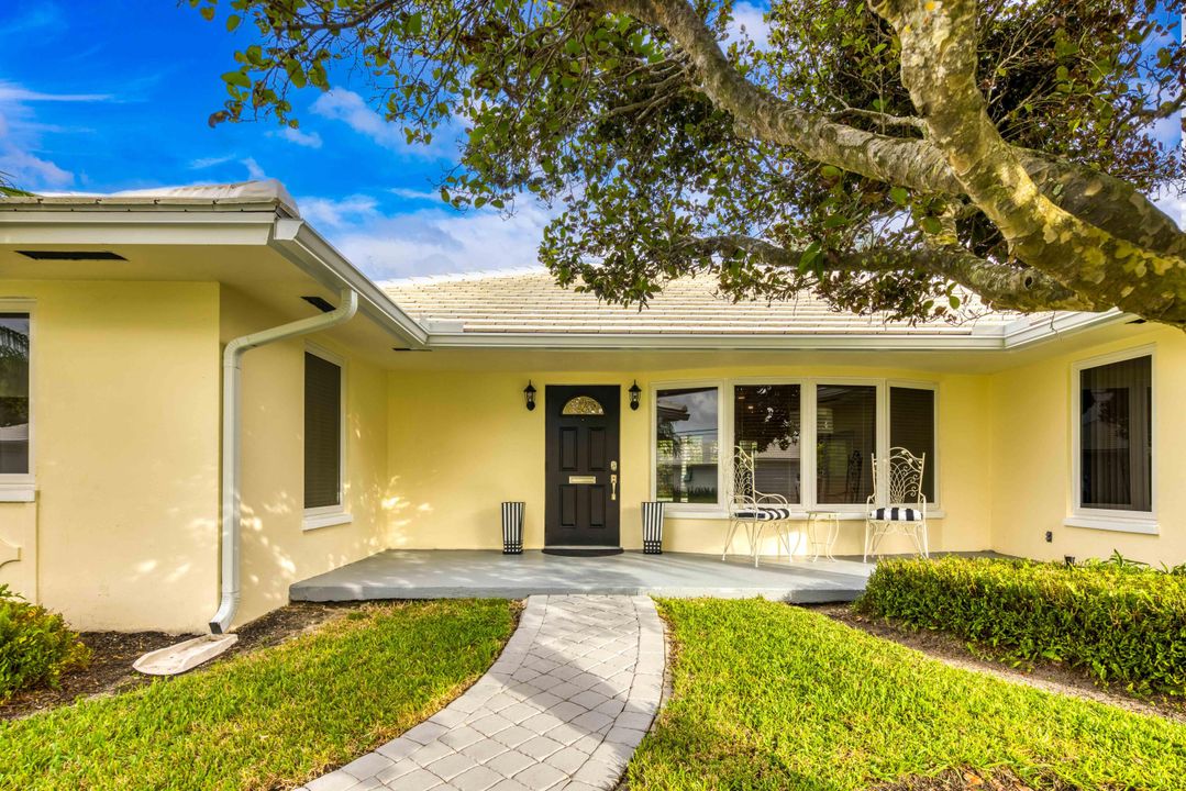 For Sale: $1,450,000 (3 beds, 3 baths, 1917 Square Feet)