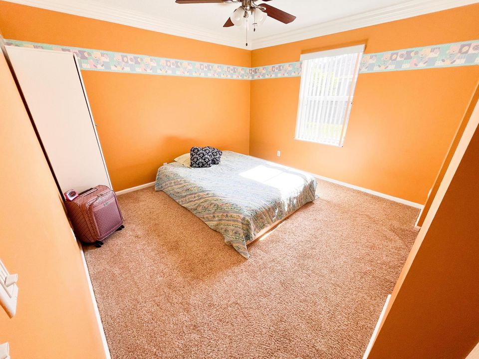 For Rent: $3,100 (3 beds, 2 baths, 1954 Square Feet)