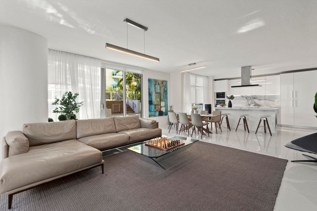 En Renta: $12,000 (3 camas, 3 baños, 1865 Pies cuadrados)