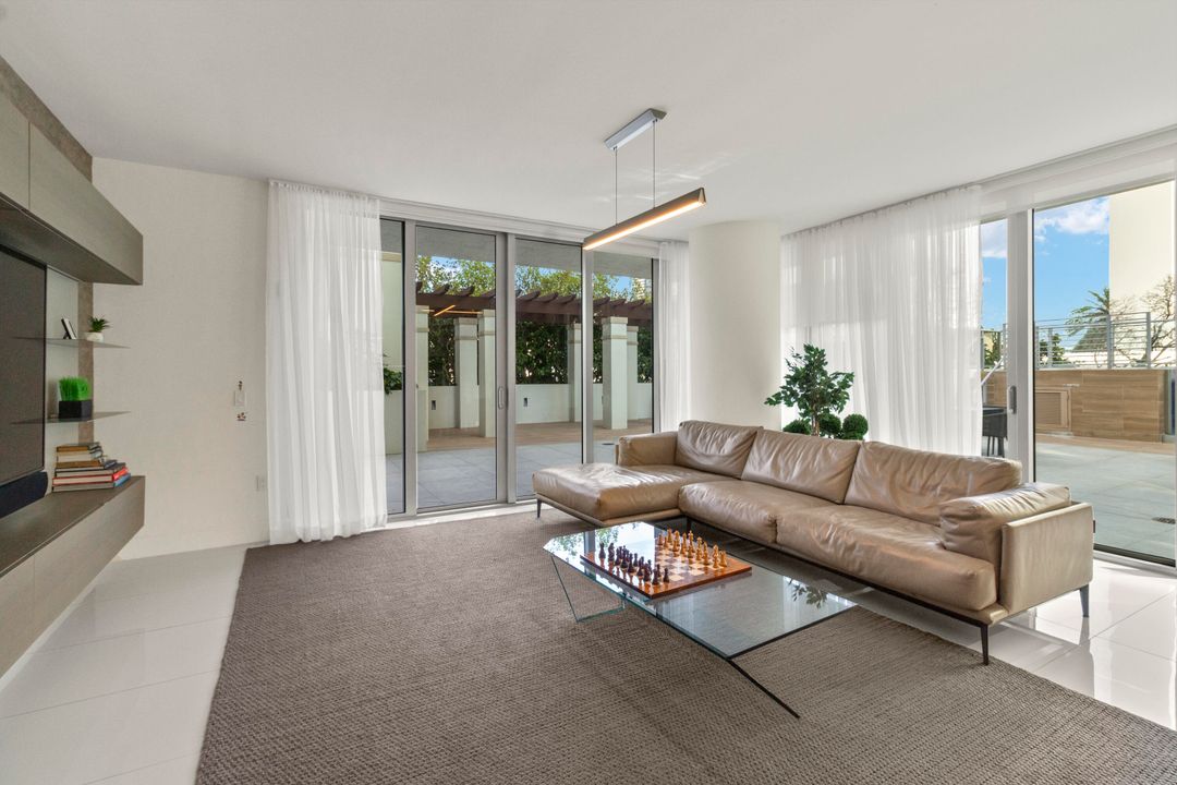 En Renta: $12,000 (3 camas, 3 baños, 1865 Pies cuadrados)