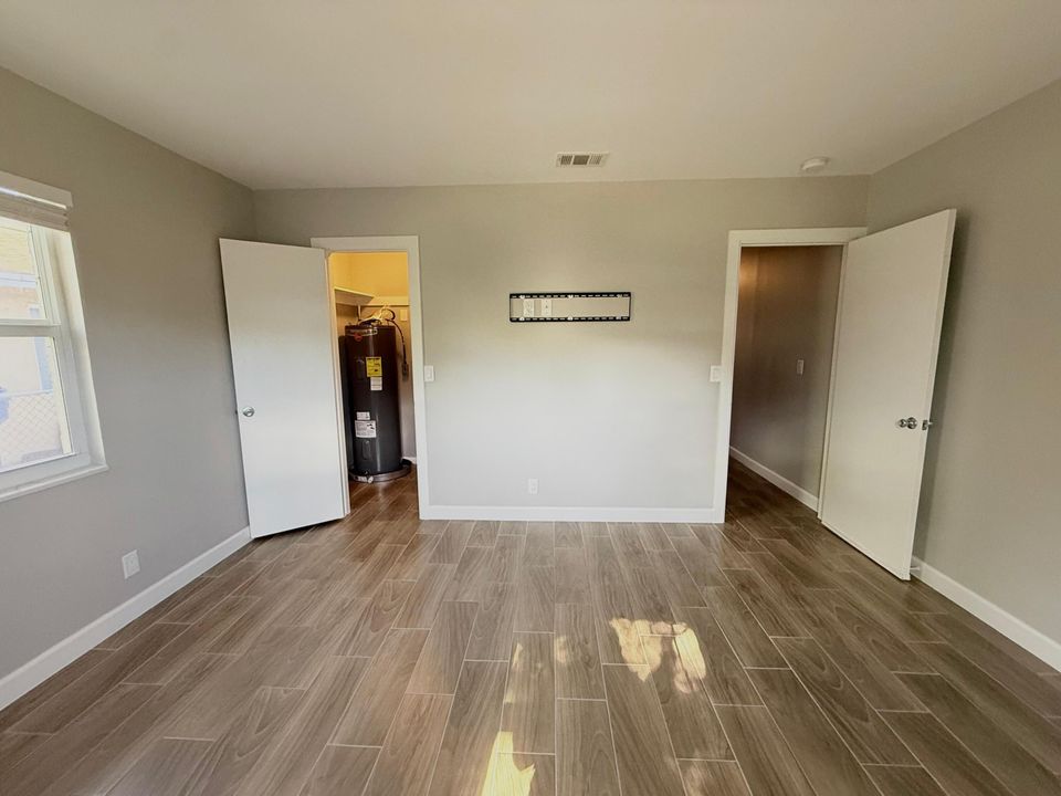 For Rent: $1,995 (3 beds, 1 baths, 900 Square Feet)