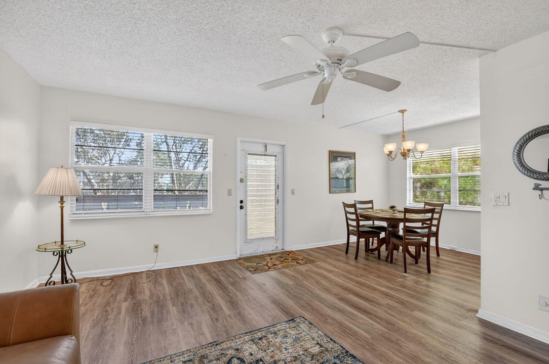 En Venta: $119,500 (2 camas, 1 baños, 880 Pies cuadrados)