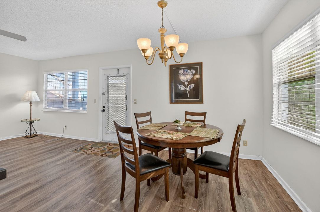 En Venta: $119,500 (2 camas, 1 baños, 880 Pies cuadrados)