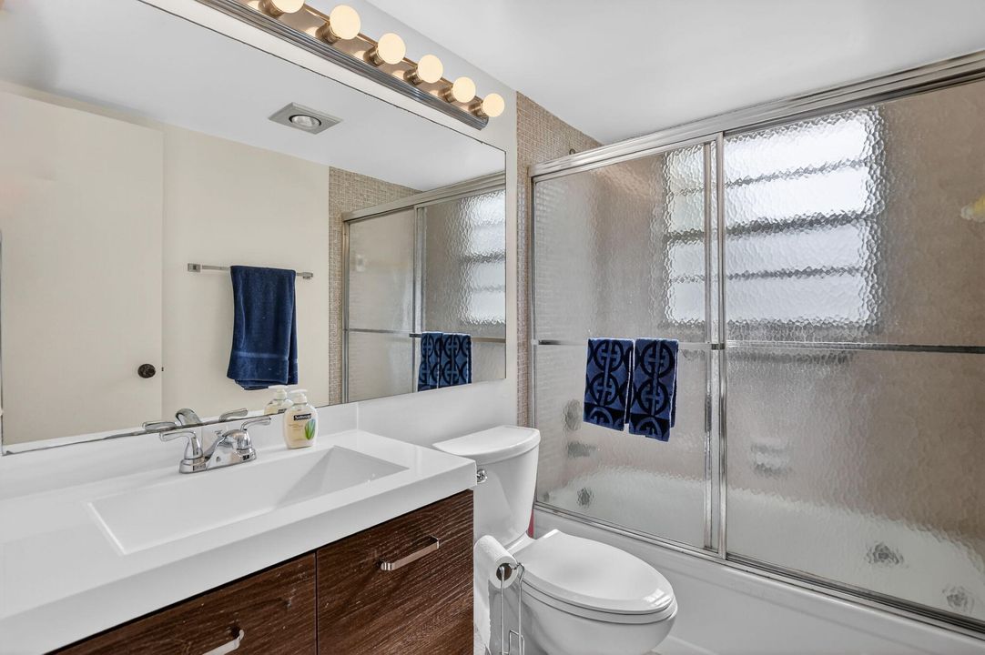 En Venta: $119,500 (2 camas, 1 baños, 880 Pies cuadrados)