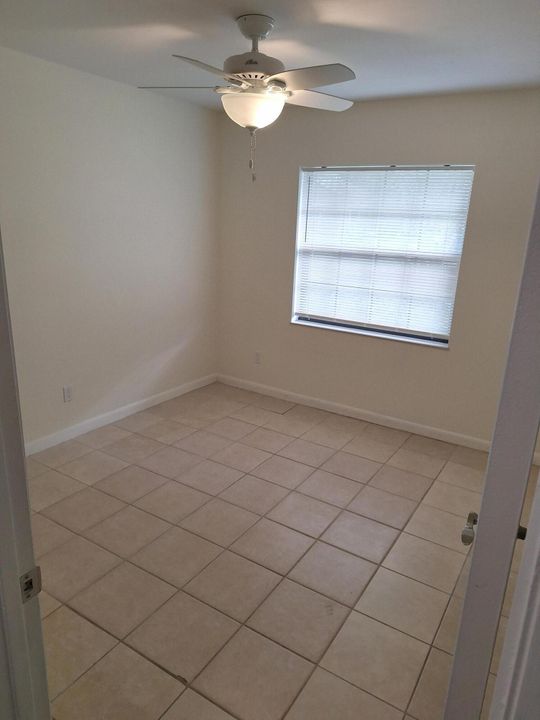 En Venta: $305,000 (3 camas, 2 baños, 1170 Pies cuadrados)