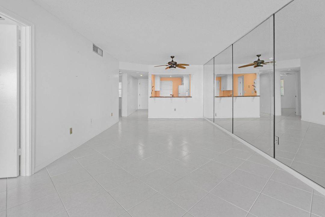 На продажу: $350,000 (2 спален, 2 ванн, 1053 Квадратных фут)