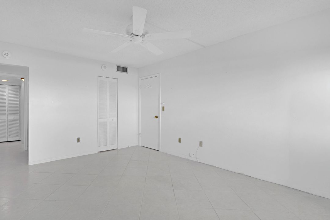 На продажу: $350,000 (2 спален, 2 ванн, 1053 Квадратных фут)