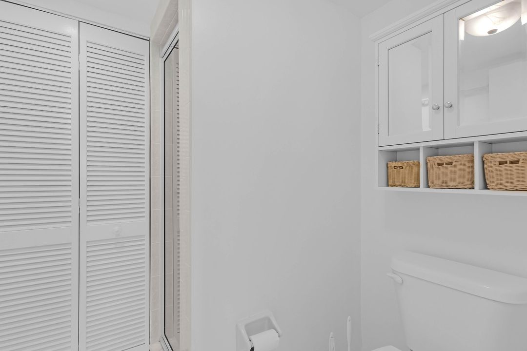 На продажу: $350,000 (2 спален, 2 ванн, 1053 Квадратных фут)