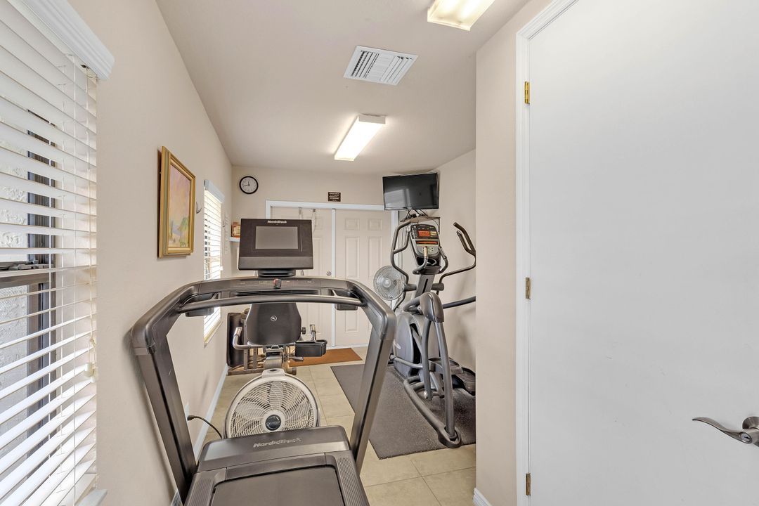 На продажу: $350,000 (2 спален, 2 ванн, 1053 Квадратных фут)