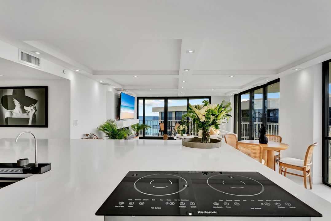 待售: $1,995,000 (2 贝兹, 2 浴室, 1740 平方英尺)