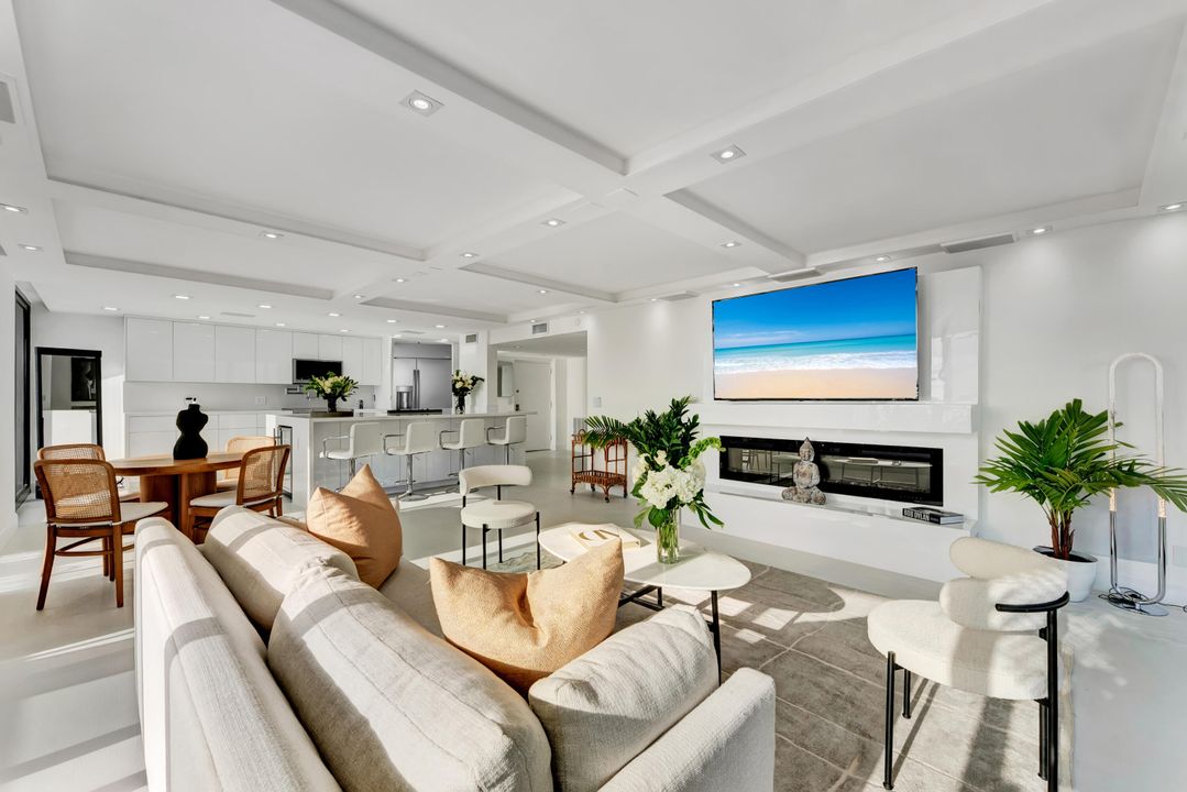 待售: $1,995,000 (2 贝兹, 2 浴室, 1740 平方英尺)