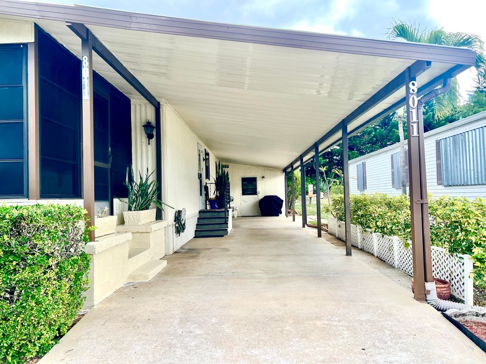 На продажу: $245,000 (2 спален, 2 ванн, 1152 Квадратных фут)