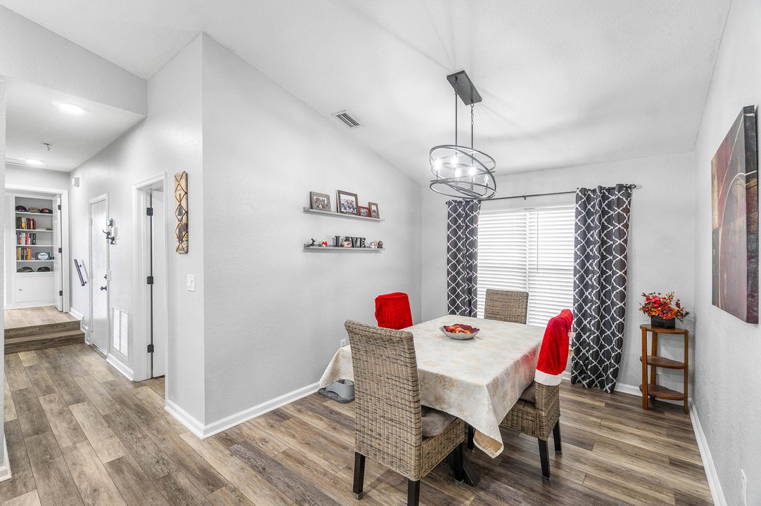 En Venta: $449,900 (3 camas, 2 baños, 1248 Pies cuadrados)