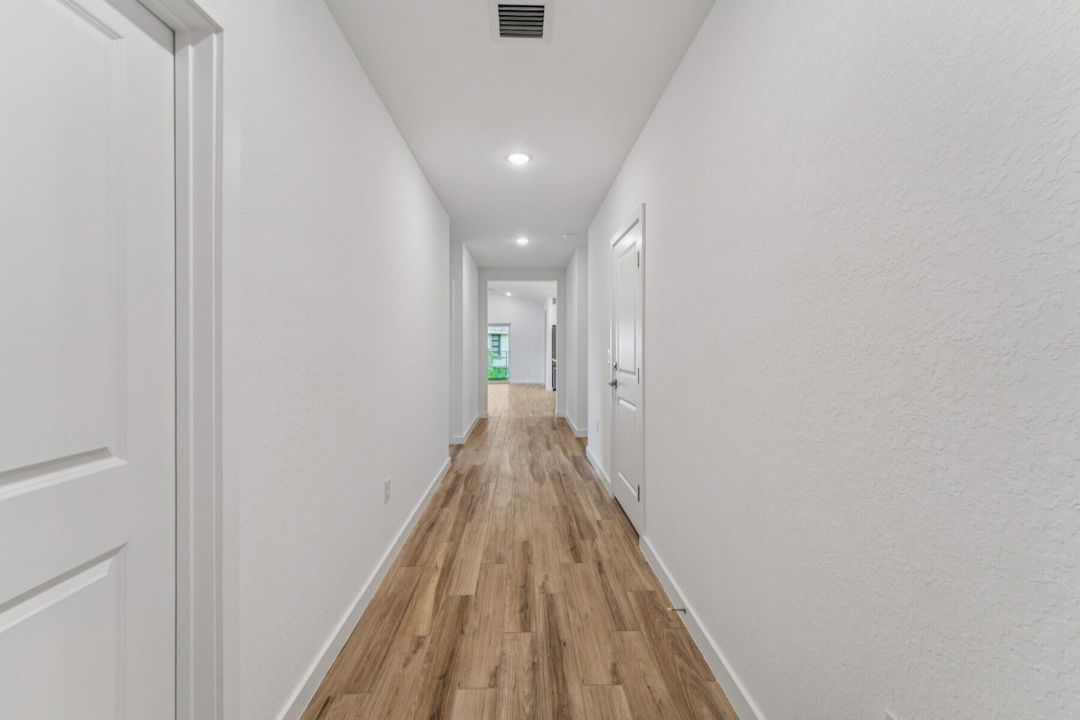 На продажу: $519,995 (4 спален, 3 ванн, 2094 Квадратных фут)