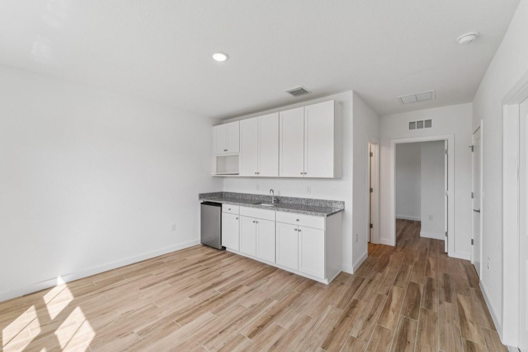 На продажу: $519,995 (4 спален, 3 ванн, 2094 Квадратных фут)