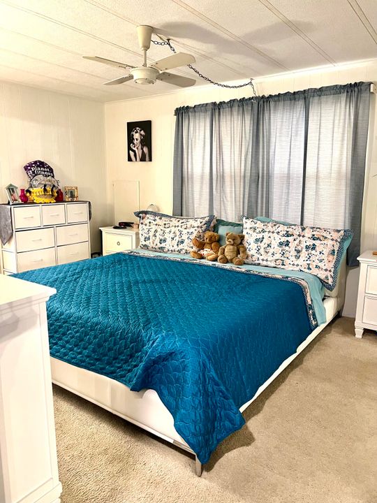 На продажу: $245,000 (2 спален, 2 ванн, 1152 Квадратных фут)