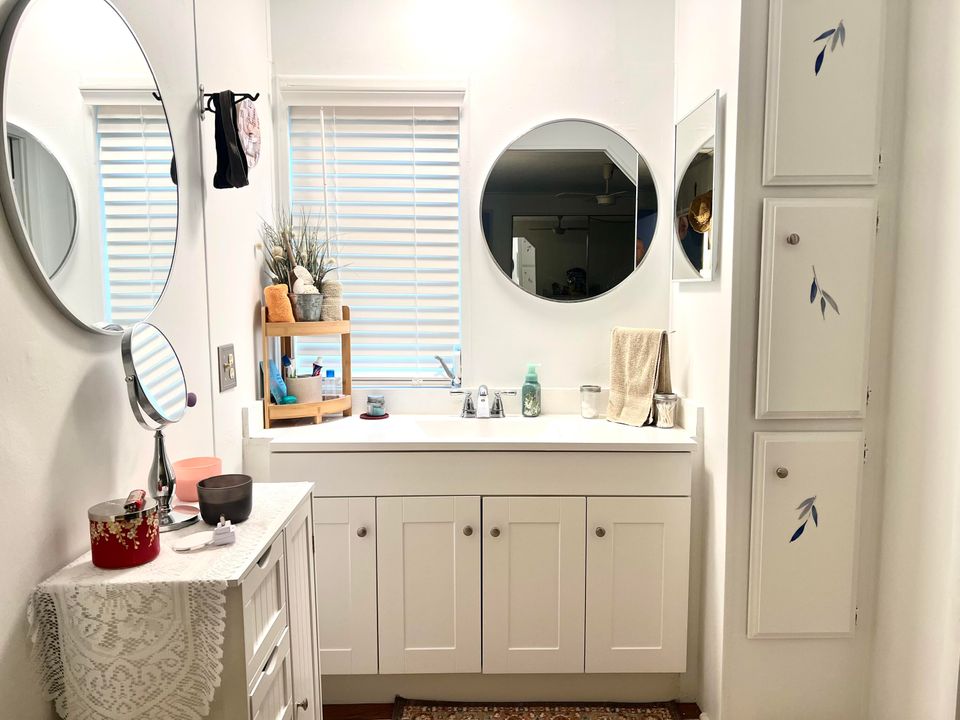 На продажу: $245,000 (2 спален, 2 ванн, 1152 Квадратных фут)